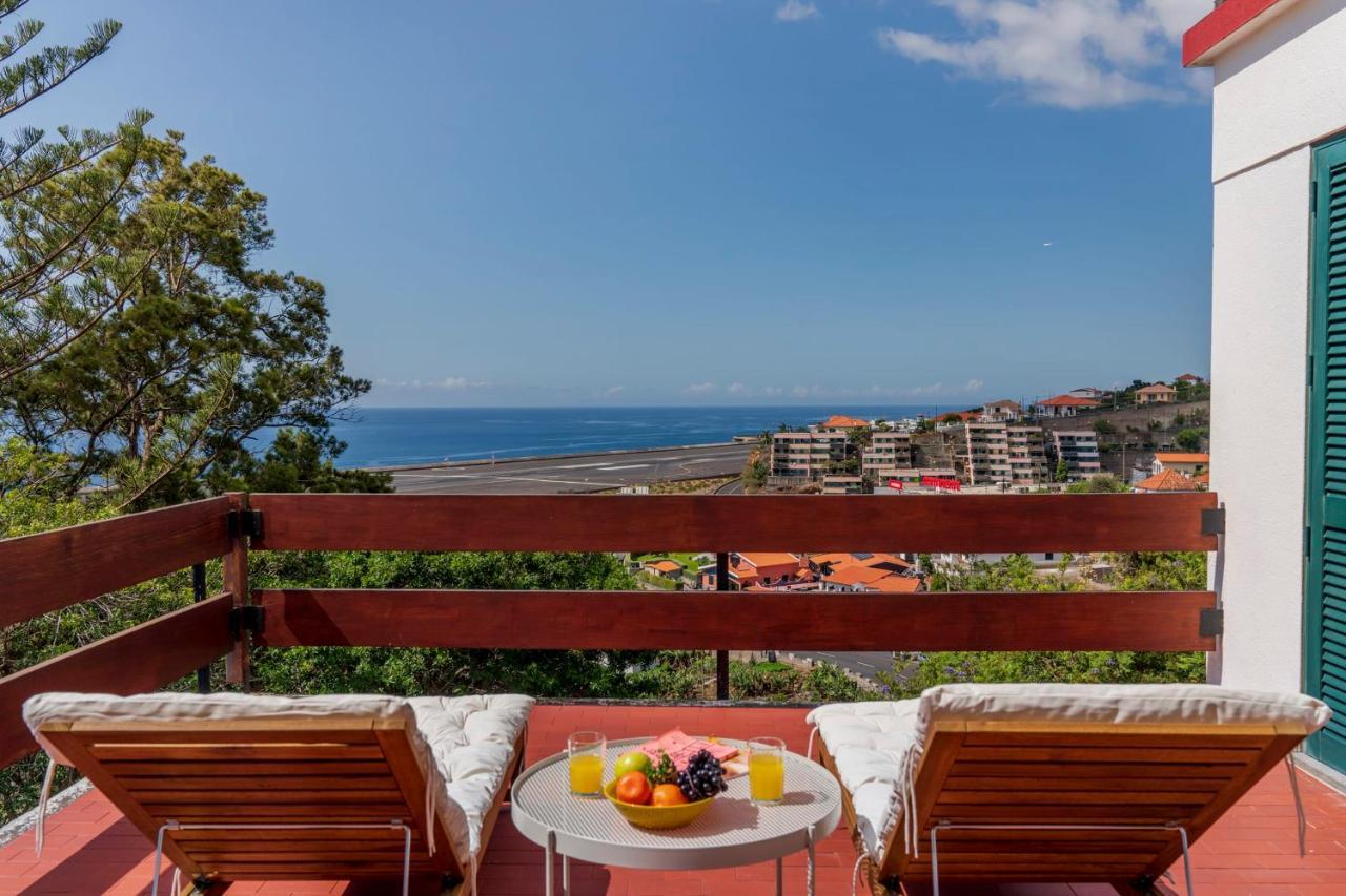 Matur I By An Island Apart Agua de Pena Exterior photo